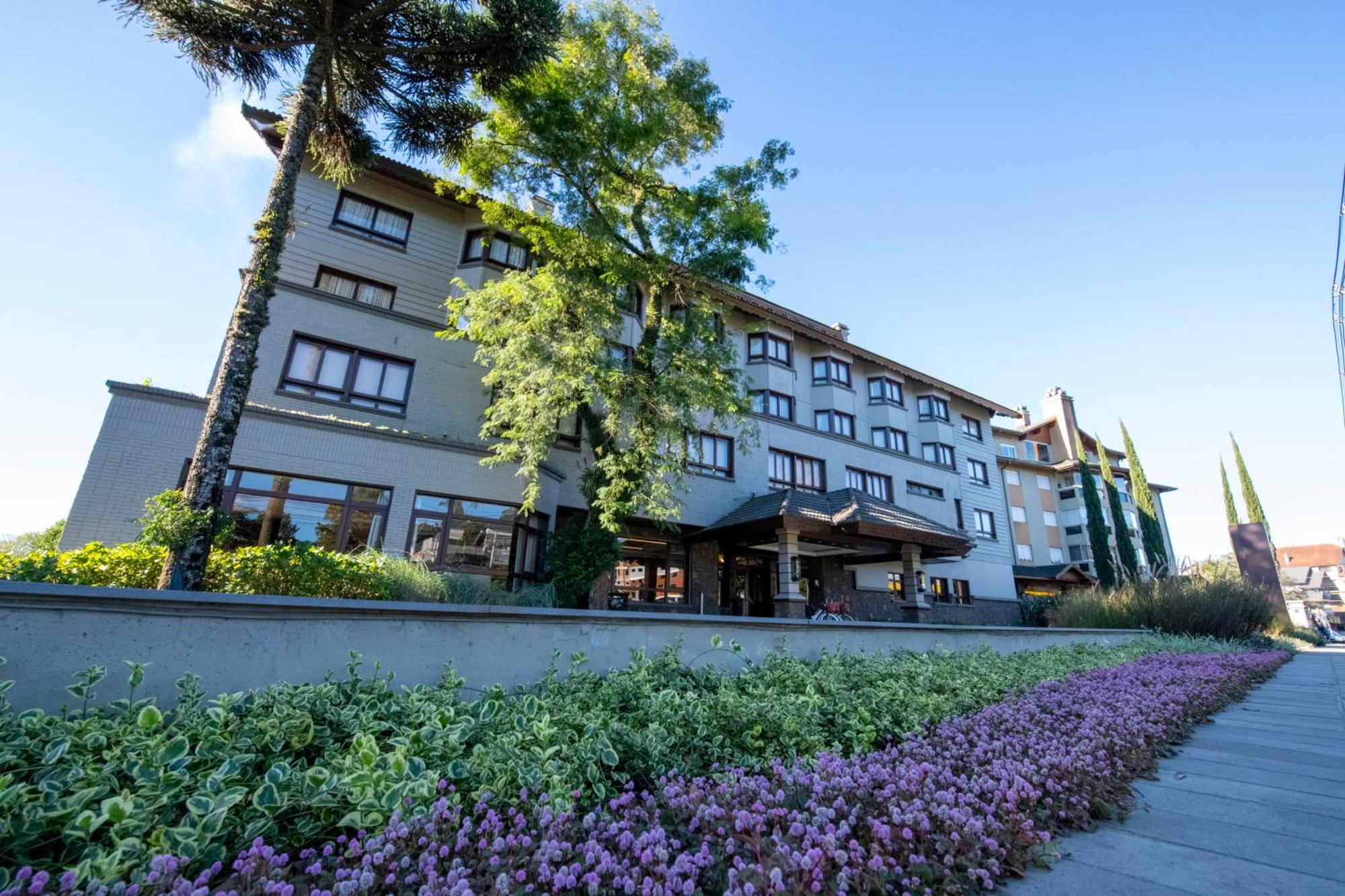 Serra Nevada Hotel 4*